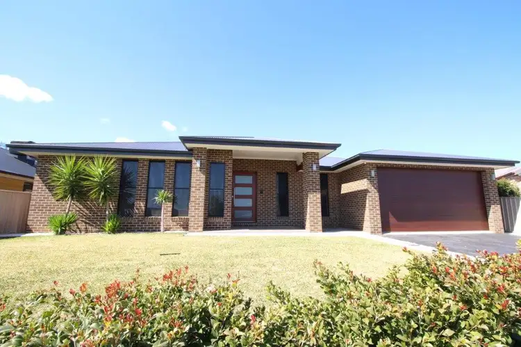 8 Myall Place, Thurgoona NSW 2640