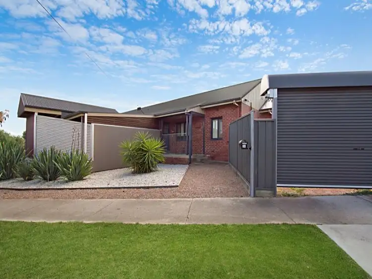 Room 2/32-34 Churchill Avenue, Flora Hill VIC 3550