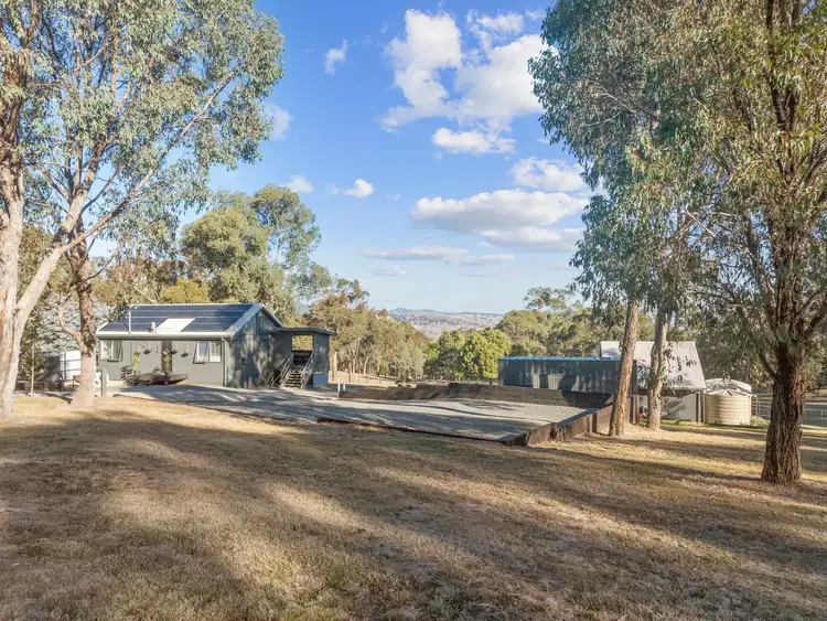 28 Bushland Close, Tolmie VIC 3723
