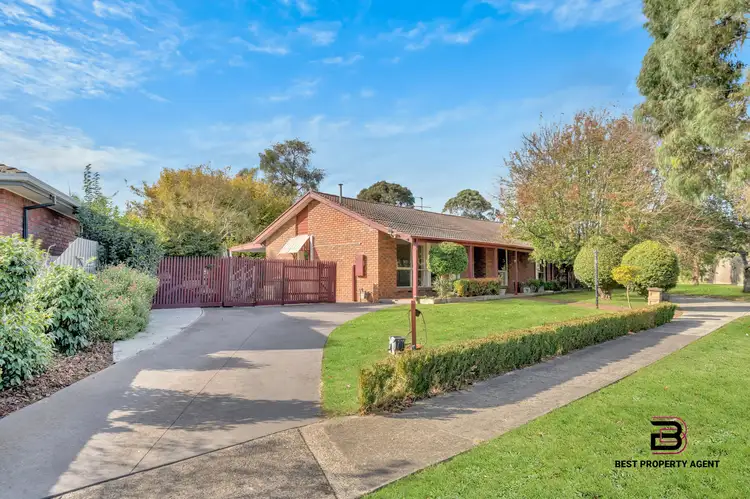Main view of Homely house listing, 4 Fisher Close, Berwick VIC 3806