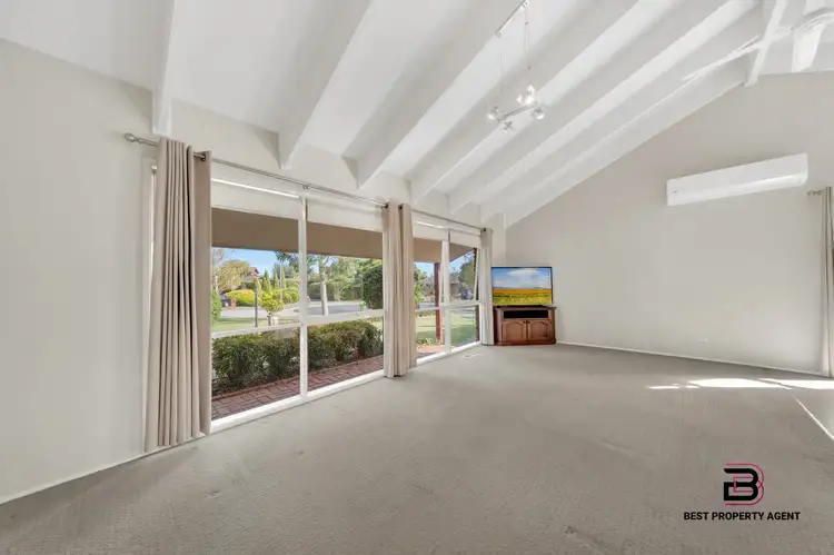 Second view of Homely house listing, 4 Fisher Close, Berwick VIC 3806