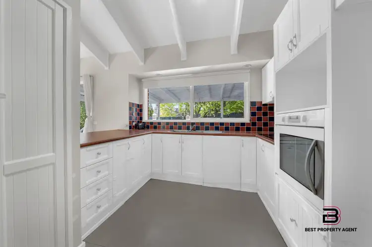 Fourth view of Homely house listing, 4 Fisher Close, Berwick VIC 3806