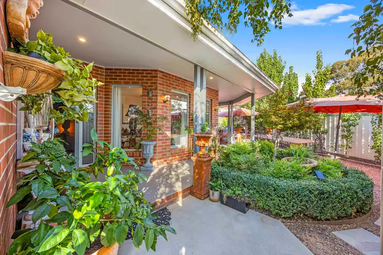 13 Holden Street