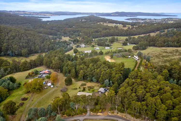 9 Nala Road, Oyster Cove TAS 7150