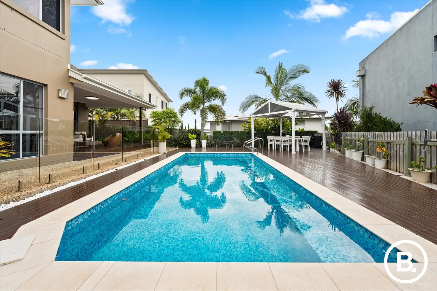 Main view of Homely house listing, 118 ridgeview st, Carindale QLD 4152