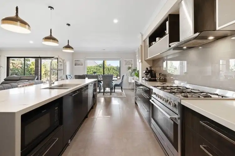 Fifth view of Homely house listing, 189 Manor Lakes Boulevard, Manor Lakes VIC 3024