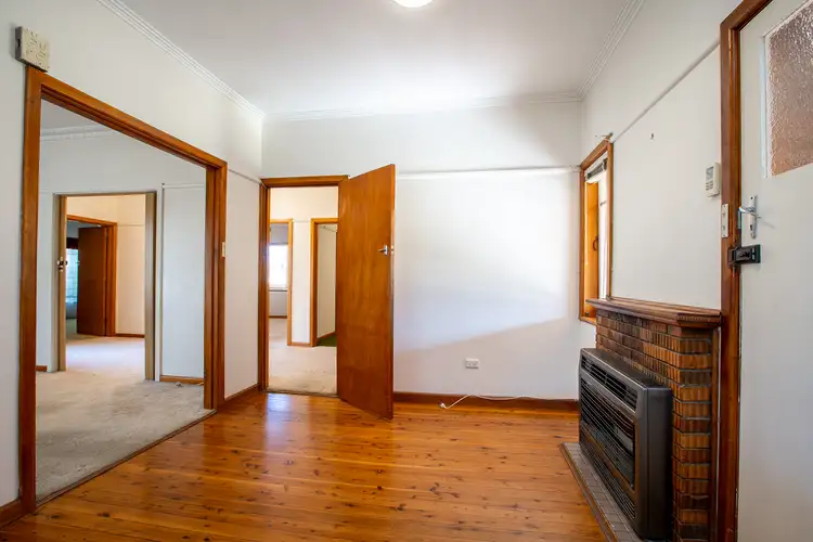 Sixth view of Homely house listing, 6 NILMAR AVENUE, Wodonga VIC 3690