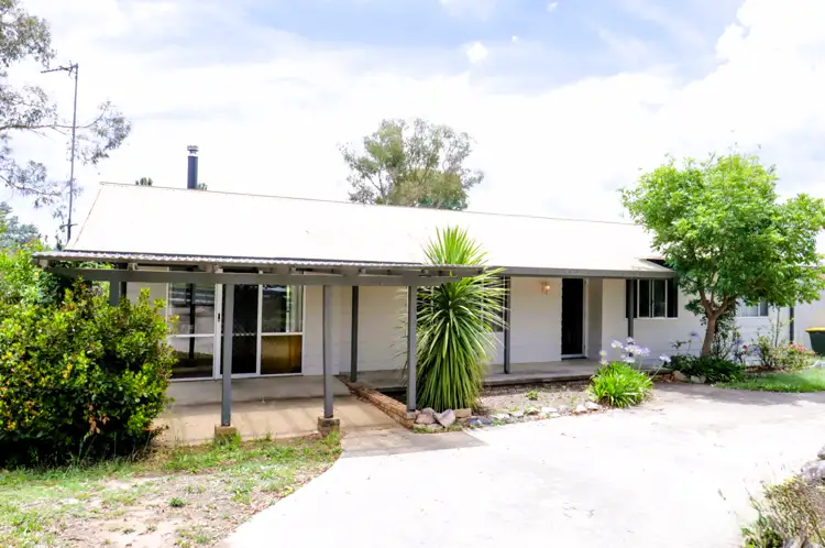 214 Logan Street, Tenterfield NSW 2372