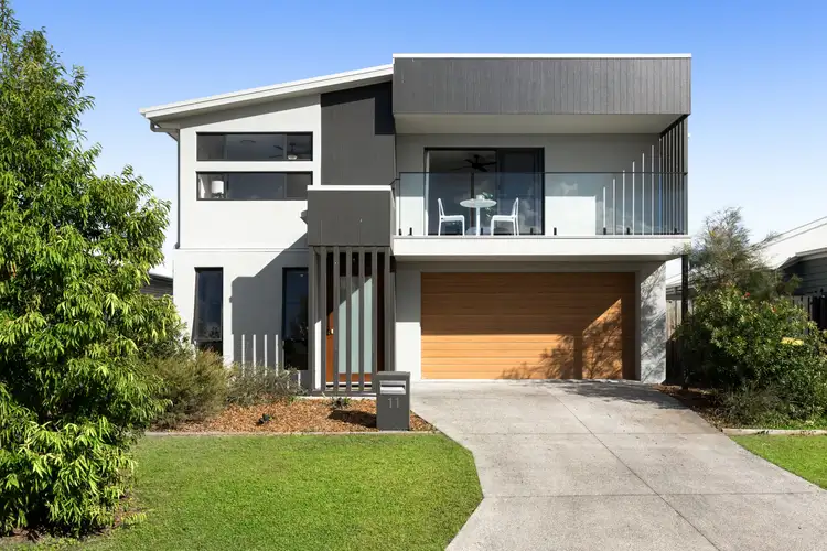 11 Valley Crescent, Palmview QLD 4553
