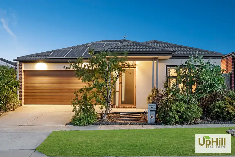 20 Carisbrooke Way, Clyde North VIC 3978