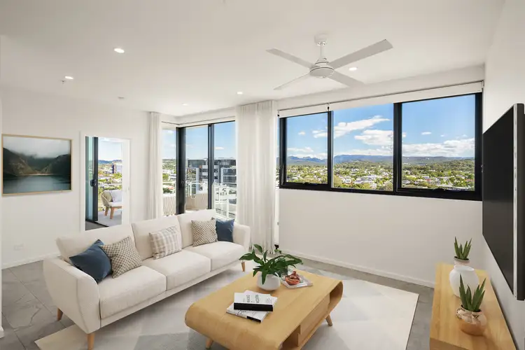 910/5 Nyrang Avenue, Palm Beach QLD 4221