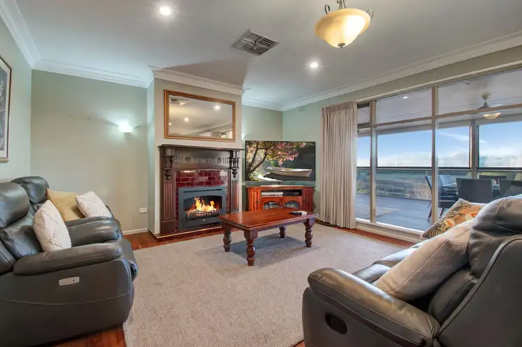 Fifth view of Homely house listing, 8 BATT AVENUE, Wodonga VIC 3690
