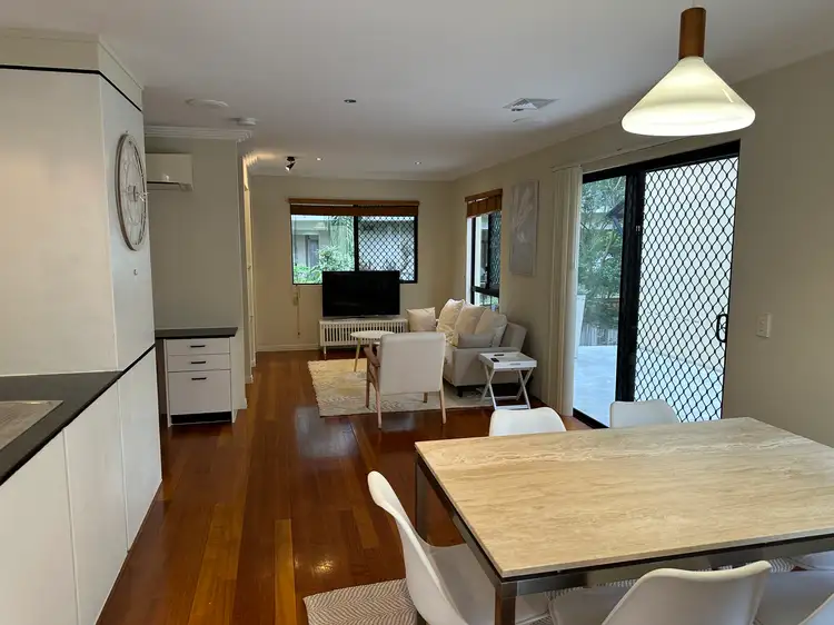 6/136 Central Avenue, Indooroopilly QLD 4068