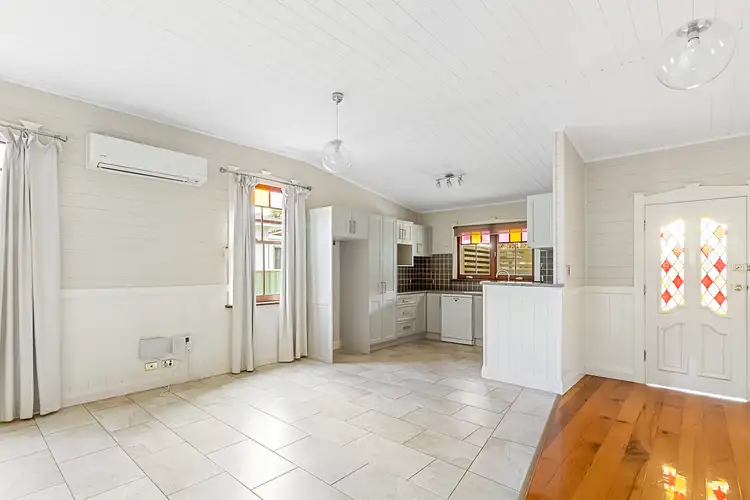 Sixth view of Homely house listing, 124 Markham Street, Armidale NSW 2350
