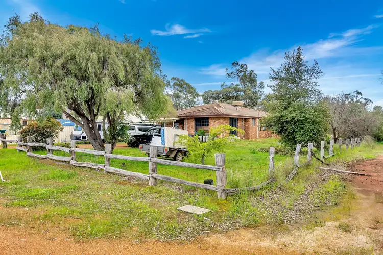 7 Roberts Road, Ranford WA 6390