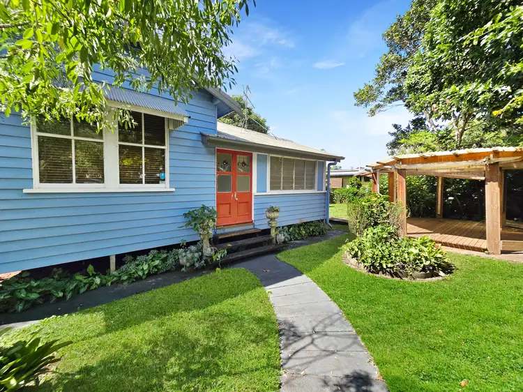 16 Edith Street, Atherton QLD 4883