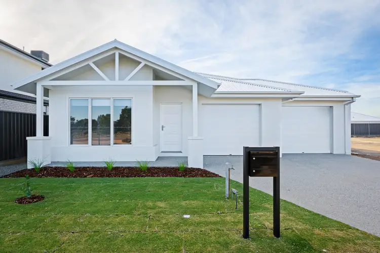 2/128 Peter Thomson Circuit, Yarrawonga VIC 3730