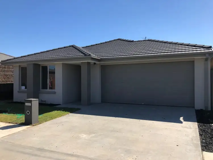6 Firhill Way, Narre Warren South VIC 3805