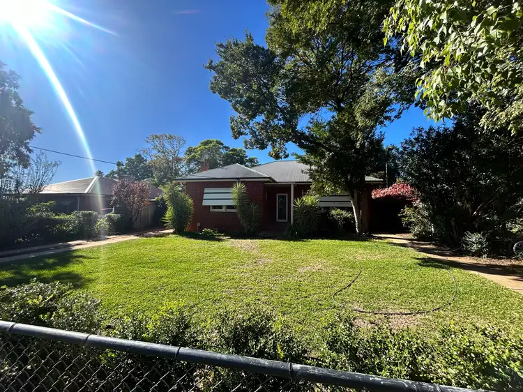 54 Sterling Street, Dubbo NSW 2830