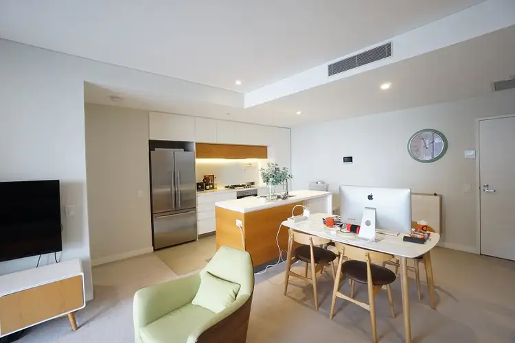 807/37D Harbour Road, Hamilton QLD 4007
