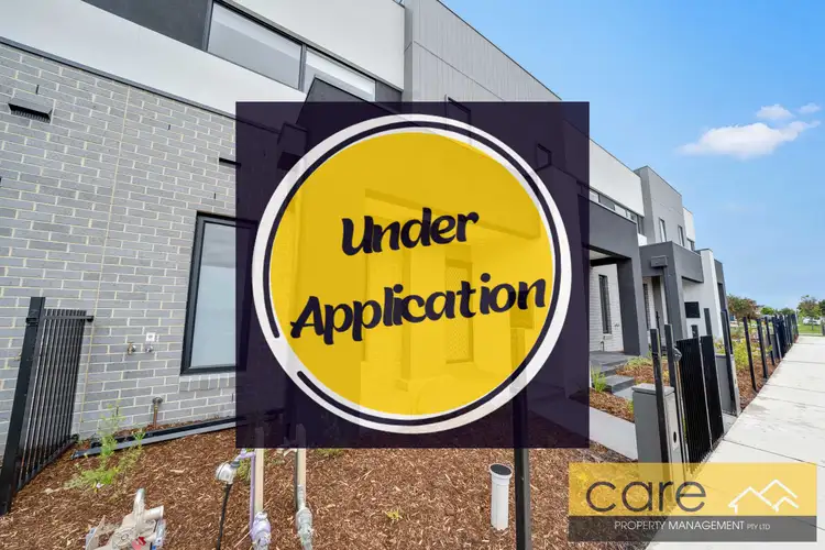 5 Vendeen Walk, Clyde North VIC 3978