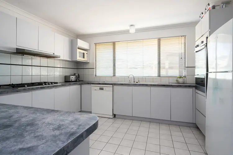 Sixth view of Homely house listing, 10 Siberia Close, Hannans WA 6430