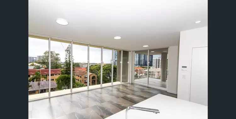 8 Meron Street, Southport QLD 4215