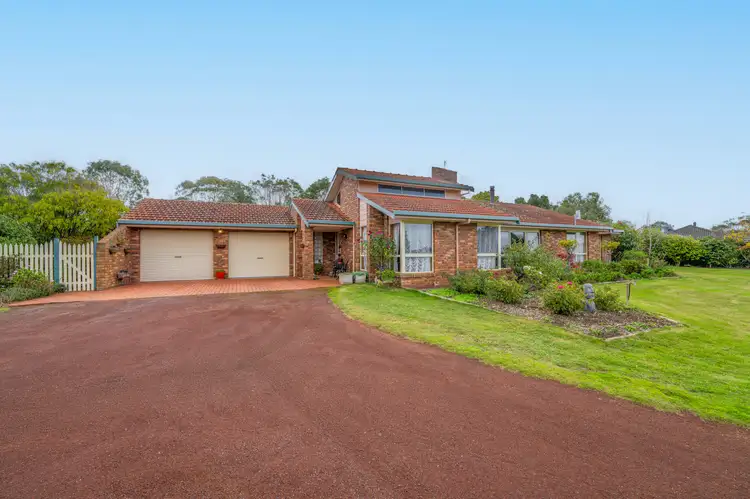 Third view of Homely house listing, 10 Denhill Court, Bolwarra VIC 3305