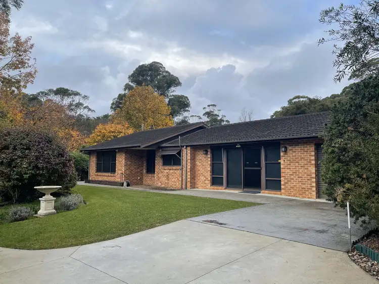 25 Bindar Crescent