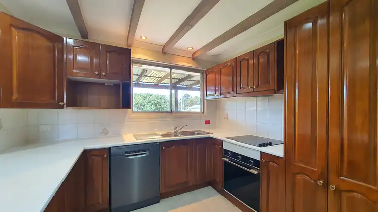 10 Woodland Avenue, Oxley Park NSW 2760