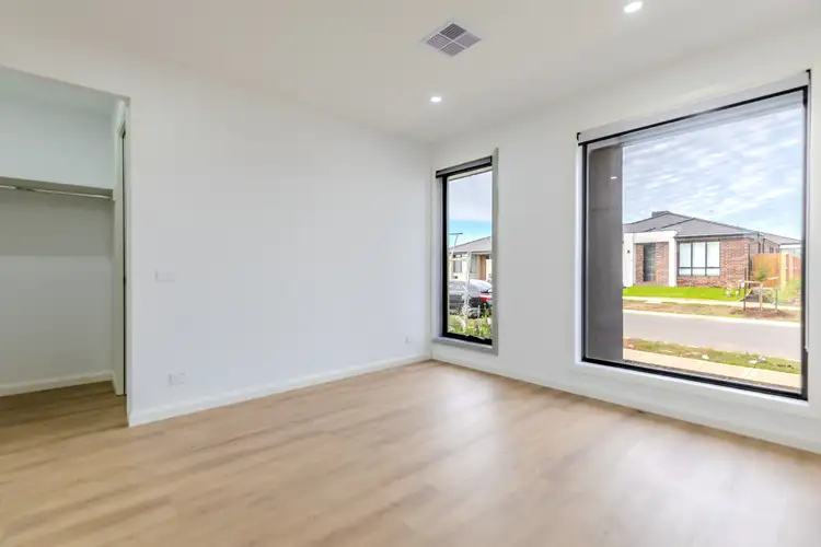 Seventh view of Homely house listing, 9 Davis Circuit, Wollert VIC 3750