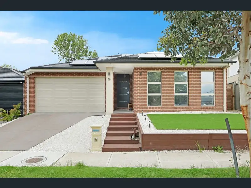 Main view of Homely house listing, 19 Tucker Boulevard, Carrum Downs VIC 3201