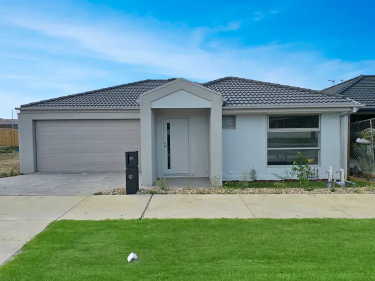 33 Batten Road, Charlemont VIC 3217