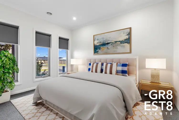 60 Walhallow Drive, Clyde North VIC 3978