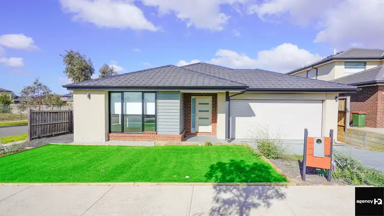 31 Medlar Avenue, Manor Lakes VIC 3024