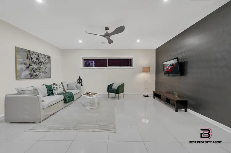 Second view of Homely house listing, 52 Bona Vista Rise, Clyde VIC 3978