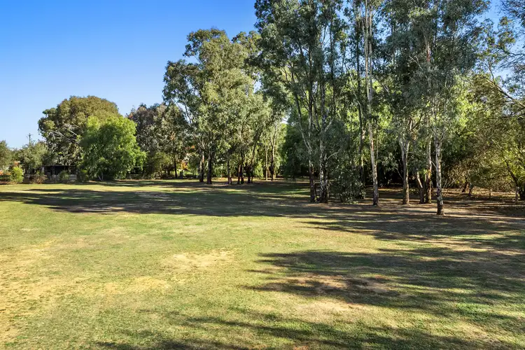 12A QUEEN STREET, Avenel VIC 3664