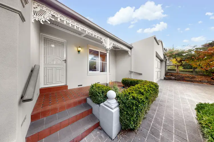 16B Baldwin Avenue, Montmorency VIC 3094