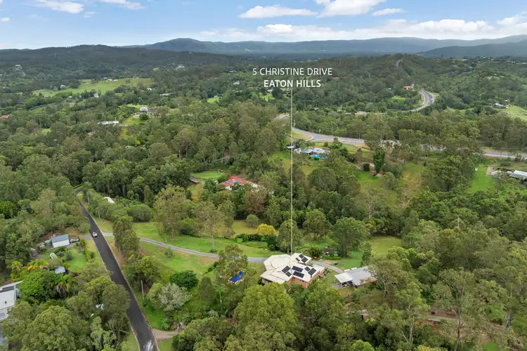 5 Christine Drive, Eatons Hill QLD 4037