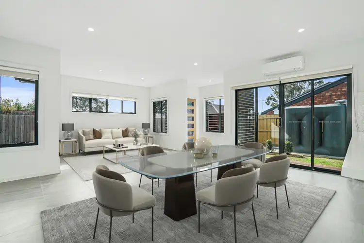 Fifth view of Homely house listing, 2/25 Navarre Drive, Cranbourne West VIC 3977