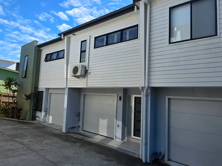 3/105 Falconer Street, Southport QLD 4215