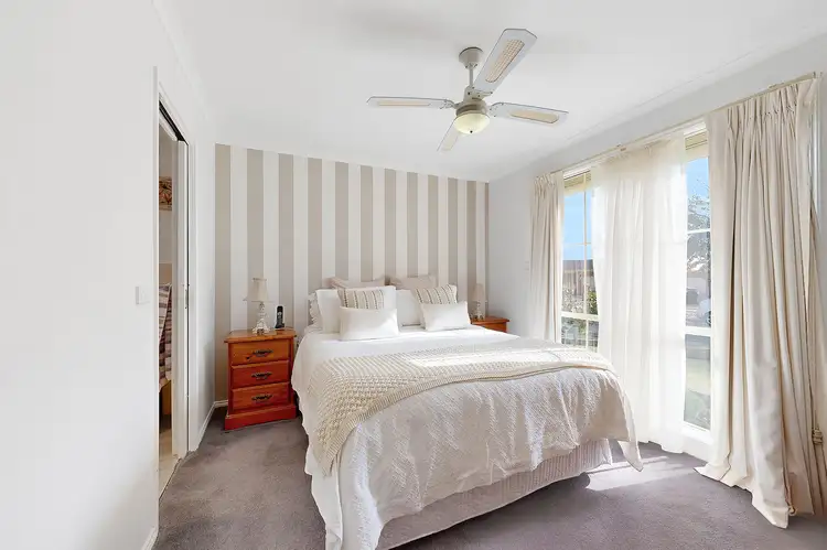 Sixth view of Homely house listing, 2 Arnica Close, Hampton Park VIC 3976