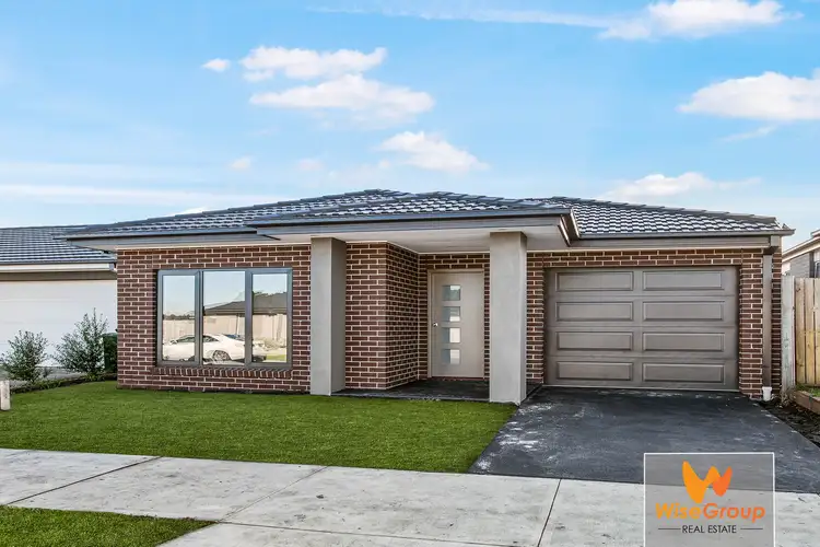 Fifth view of Homely house listing, 18 Mare Close, Cranbourne East VIC 3977