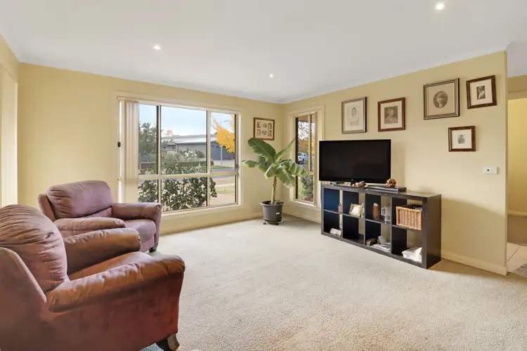 Fourth view of Homely house listing, 2/4 Cambridge Drive, Mansfield VIC 3722