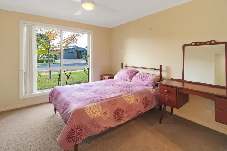 Fifth view of Homely house listing, 2/4 Cambridge Drive, Mansfield VIC 3722