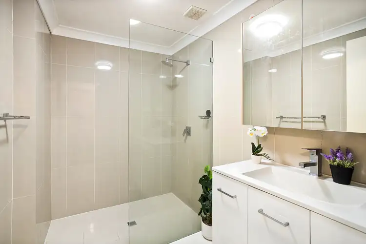 Fifth view of Homely apartment listing, 3/15 Hillview Avenue, Gwynneville NSW 2500