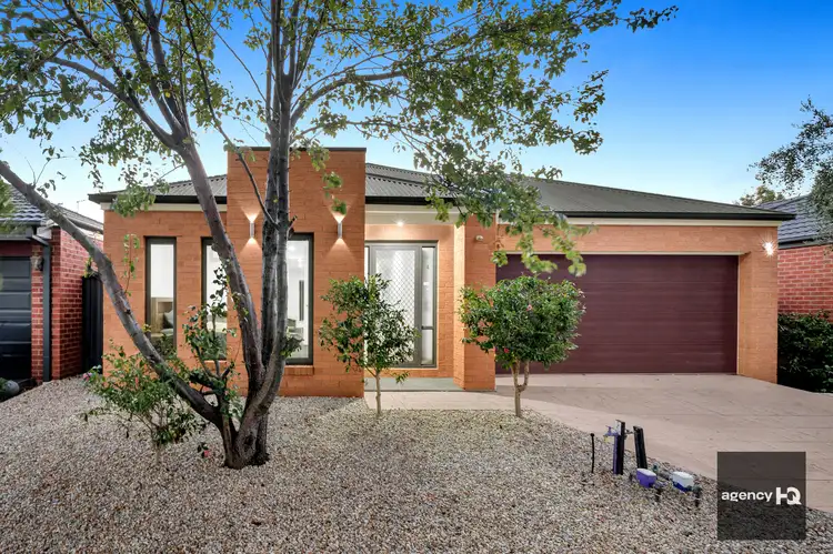 4 Lusitano Way, Clyde North VIC 3978