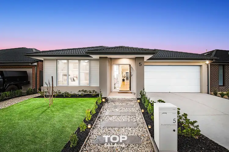 5 Boysenberry Close, Clyde North VIC 3978
