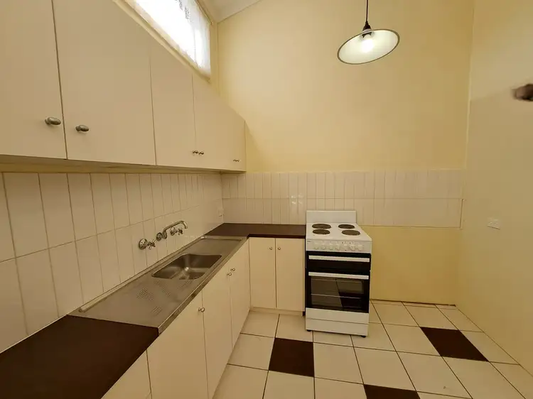 Fourth view of Homely unit listing, 2/610 Prune  St, Lavington NSW 2641