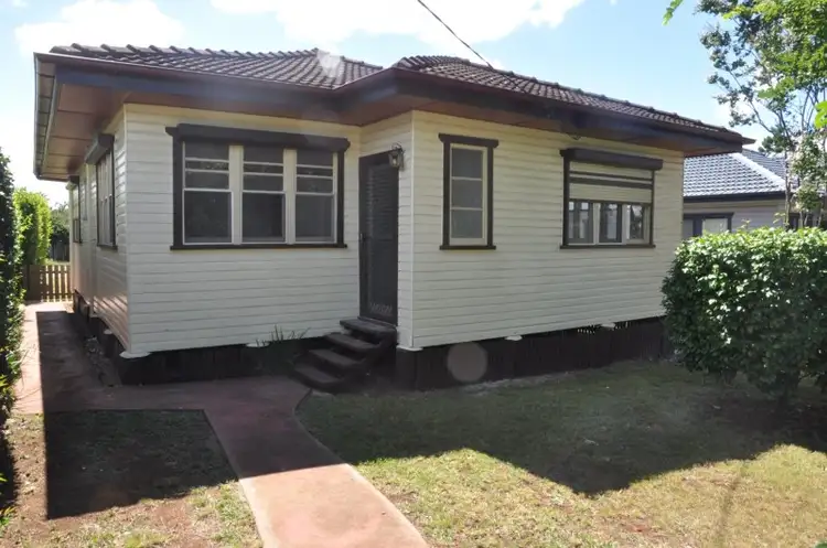 359 Tor Street, Wilsonton QLD 4350